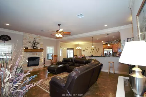 8748 Tejas Ranch Loop, Bryan, TX 77808 photo 9