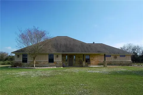 8748 Tejas Ranch Loop, Bryan, TX 77808 photo 2