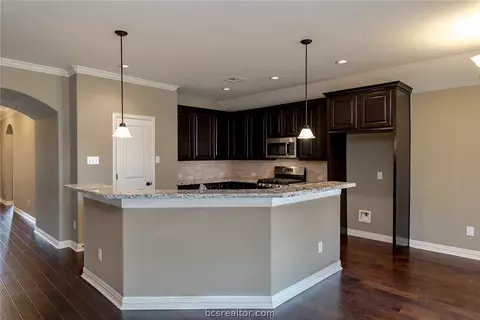 2928 Archer, Bryan, TX 77808 photo 4