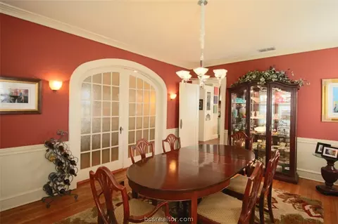 807 E 7th St, Cameron, TX 76520 photo 10