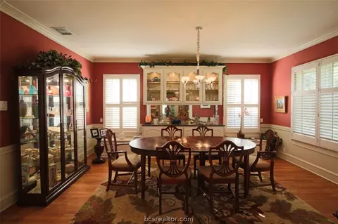 807 E 7th St, Cameron, TX 76520 photo 9