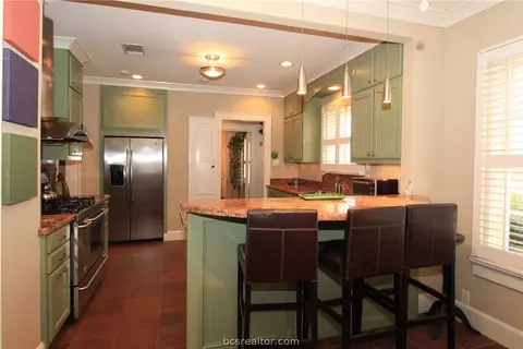 807 E 7th St, Cameron, TX 76520 photo 8