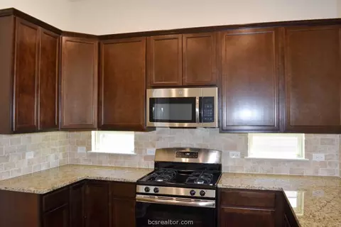 2063 Positano Loop, Bryan, TX 77808 photo 10