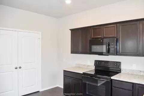 2706 Doorman Ct, Bryan, TX 77803 photo 11