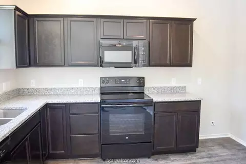 2706 Sentinel Ct, Bryan, TX 77803 photo 6