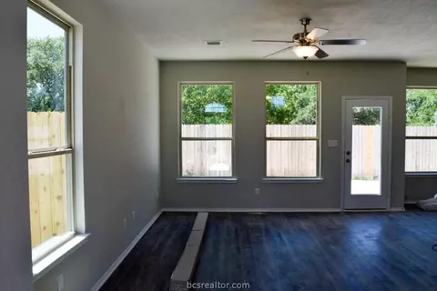 2706 Sentinel Ct, Bryan, TX 77803 photo 5