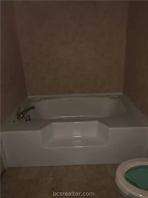 1408 Clark St, Bryan, TX 77808 photo 8