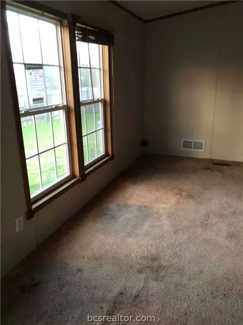 1408 Clark St, Bryan, TX 77808 photo 4