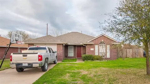 4601 Bluejay Ln, Bryan, TX 77803 photo 1