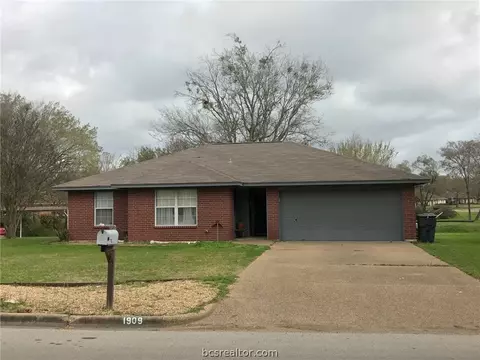 1909 Wayside Dr, Bryan, TX 77802 photo 1