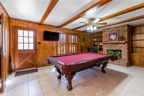 2106 Barak Ln, Bryan, TX 77802 photo 4