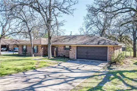 2106 Barak Ln, Bryan, TX 77802 photo 14