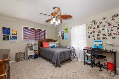 2106 Barak Ln, Bryan, TX 77802 photo 7
