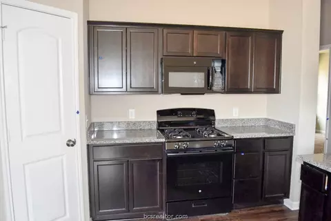 2061 Positano Loop, Bryan, TX 77808 photo 14