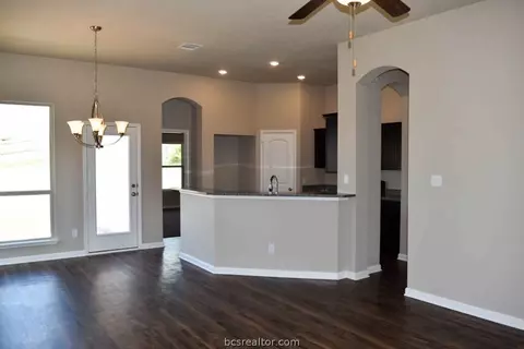 2061 Positano Loop, Bryan, TX 77808 photo 7