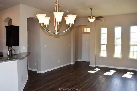 2061 Positano Loop, Bryan, TX 77808 photo 6