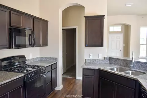 2061 Positano Loop, Bryan, TX 77808 photo 11