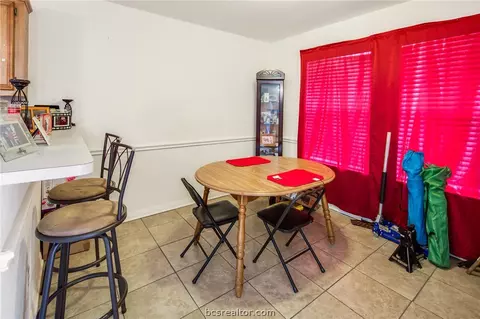 1757 Rock Hollow Loop, Bryan, TX 77807 photo 5
