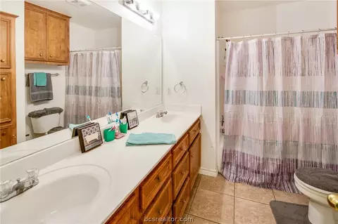 1757 Rock Hollow Loop, Bryan, TX 77807 photo 6