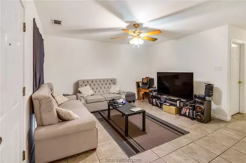 1757 Rock Hollow Loop, Bryan, TX 77807 photo 2