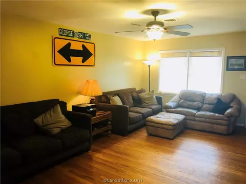 306 Dunn St, Bryan, TX 77801 photo 2