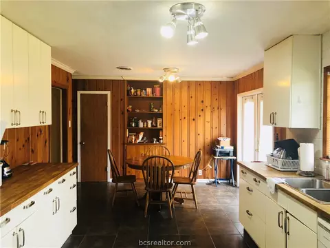 306 Dunn St, Bryan, TX 77801 photo 9
