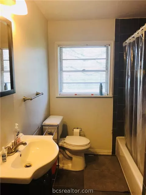 306 Dunn St, Bryan, TX 77801 photo 12
