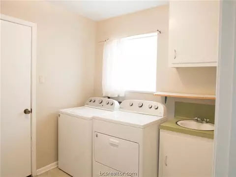 3903 Stillmeadow Dr, Bryan, TX 77802 photo 14