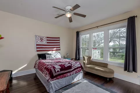 605 E 31st St, Bryan, TX 77803 photo 18