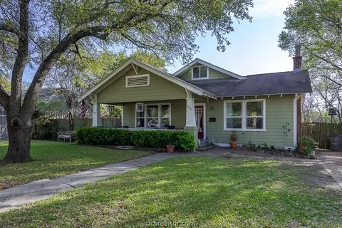 605 E 31st St, Bryan, TX 77803 photo 2