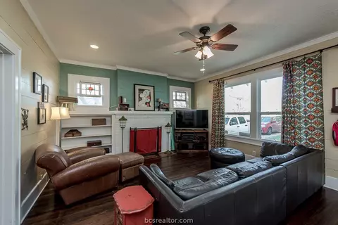 605 E 31st St, Bryan, TX 77803 photo 6