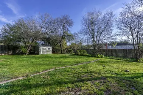 605 E 31st St, Bryan, TX 77803 photo 27