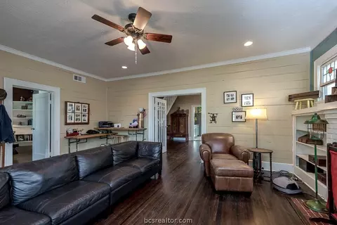 605 E 31st St, Bryan, TX 77803 photo 7