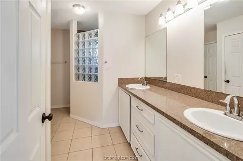 1103 Burt St, Bryan, TX 77803 photo 11