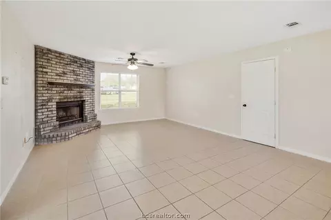 1103 Burt St, Bryan, TX 77803 photo 4