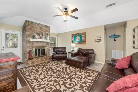 4513 Taft Ct, Bryan, TX 77802 photo 10