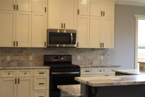 3105 Evan Dr, Bryan, TX 77802 photo 13