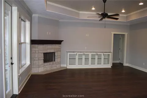 3105 Evan Dr, Bryan, TX 77802 photo 4