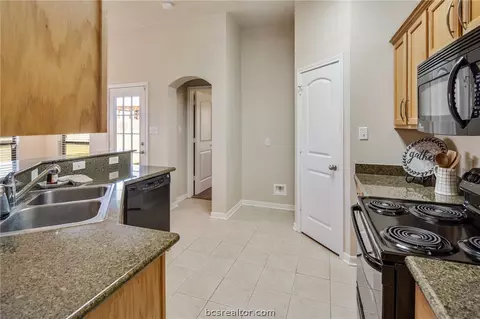 2032 Mountain Wind Loop, Bryan, TX 77807 photo 9