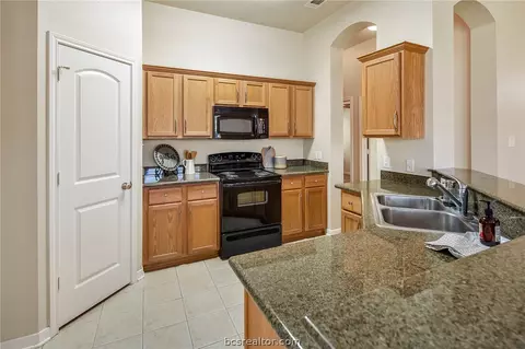 2032 Mountain Wind Loop, Bryan, TX 77807 photo 7