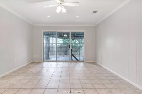 2527 Willow Bend Dr, Bryan, TX 77802 photo 12