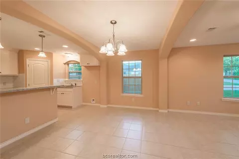 600 Ash St, Bryan, TX 77803 photo 9