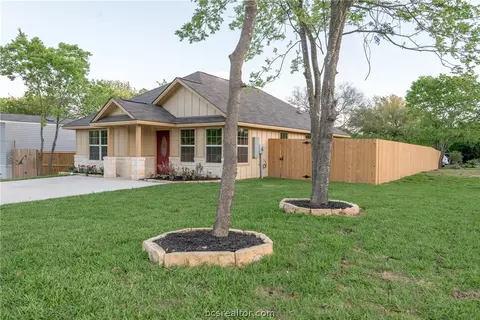 600 Ash St, Bryan, TX 77803 photo 2