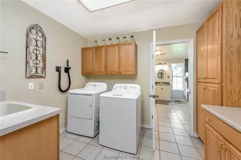 6622 Ethan Ln, Bryan, TX 77808 photo 13