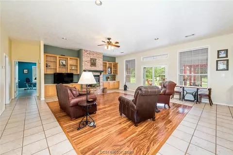 6622 Ethan Ln, Bryan, TX 77808 photo 5