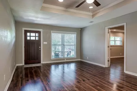 515 Helena St, Bryan, TX 77801 photo 2