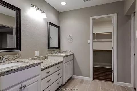 515 Helena St, Bryan, TX 77801 photo 9