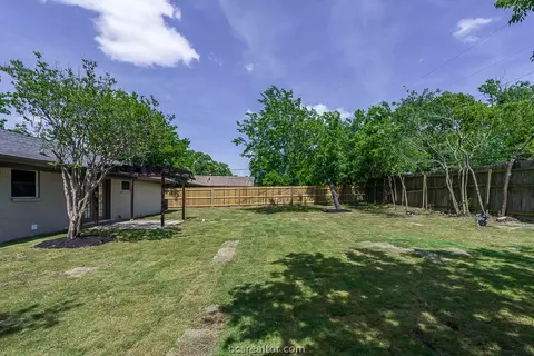 515 Helena St, Bryan, TX 77801 photo 18
