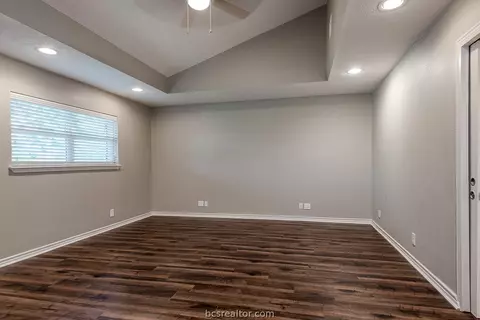 515 Helena St, Bryan, TX 77801 photo 6