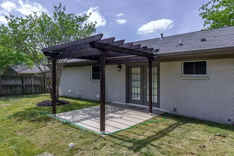 515 Helena St, Bryan, TX 77801 photo 17